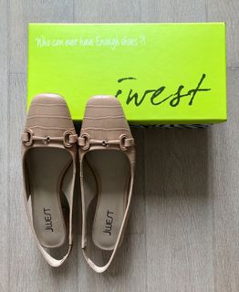 (Category: ) located in . Submitted by bfastattiffany (Listing ID 1218714793, Image 1). Description: .