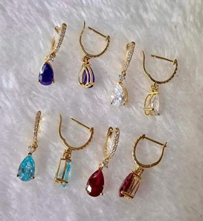 k18 Clip Birthstones Earrings & Necklace
18K Solid Gold - Good for everday use‼️
with Certificate

Stones: GARNET, ROSE QUARTZ, AMETHYST, BLUE SAPPHIRE, RUBY, PERIDOT, ZIRCONIA, AQUAMARINE & EMERALD

Earrings: ₱7,850