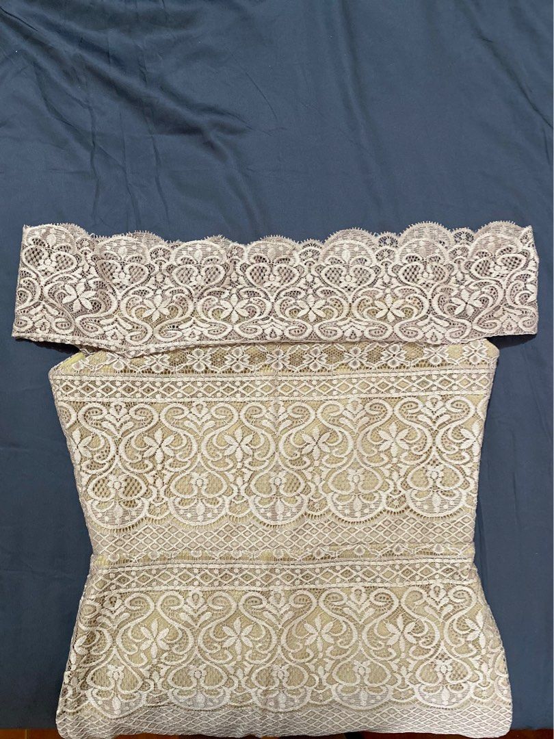 Karimadon Lace Dress (Category: Dresses) located in Quezon City. Submitted by itsmaehi (Listing ID 1218649894, Image 3). Description: Karimadon Lace Off shoulder Dress Size Medium Never used.