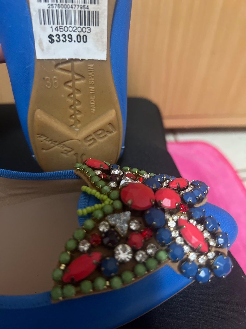 Ras shoes new store collection