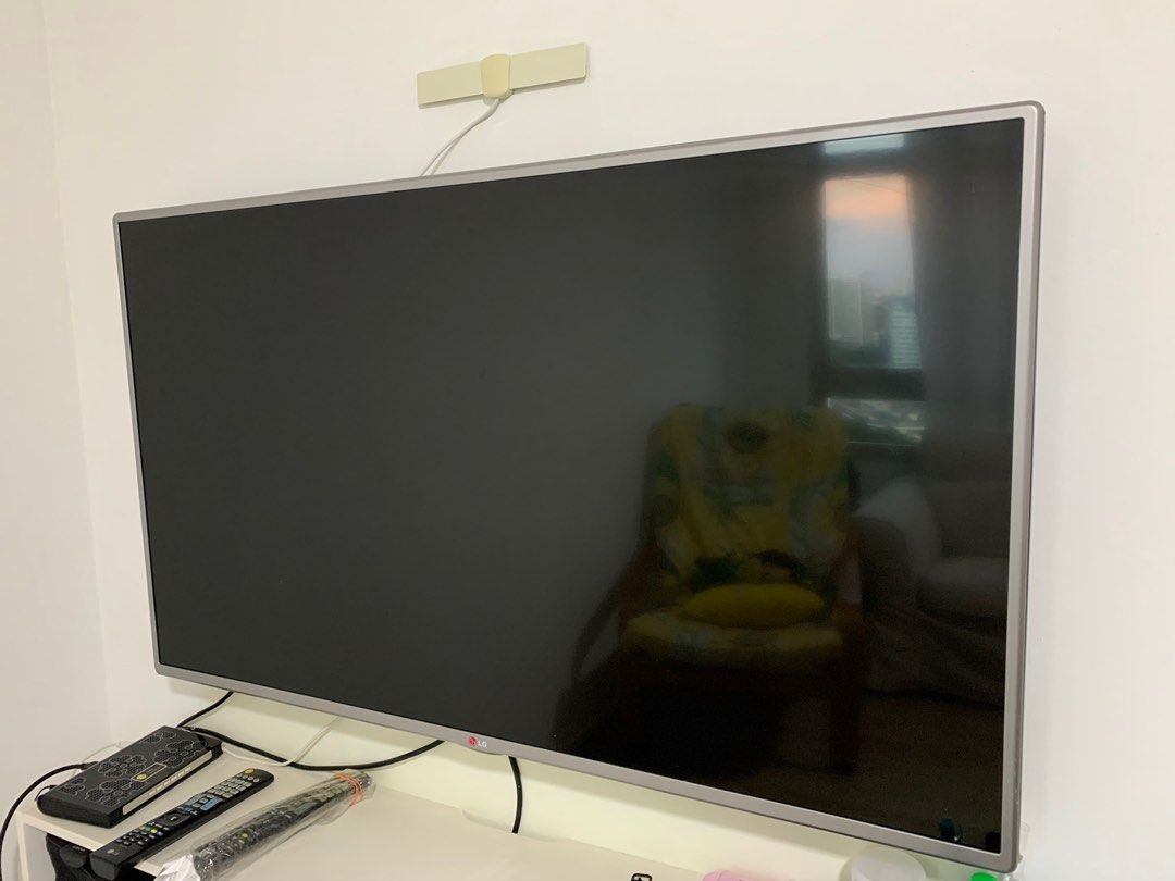 LG TV spoilt, TV & Home Appliances, TV & Entertainment, TV on Carousell