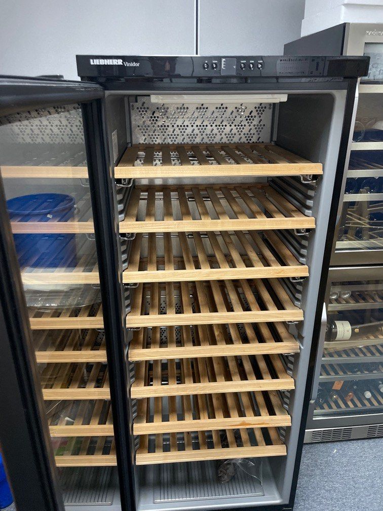 Liebherr dual zone wine chiller / fridge / cellar / cooler, TV & Home