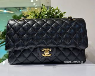 LNIB. CHANEL CLASSIC MEDIUM BLACK CAVIAR GHW