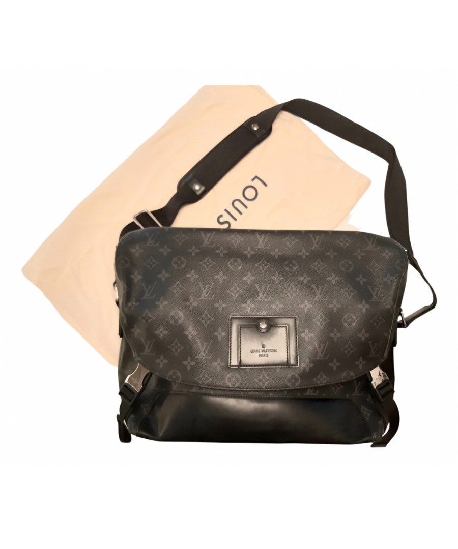 LV LV Unisex Messenger MM Voyager Monogram Eclipse Canvas in 2023