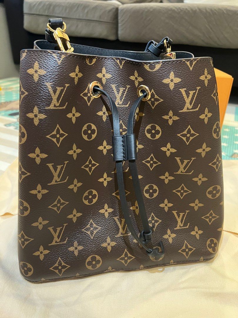 Louis Vuitton Neonoe Vintage, Luxury, Bags & Wallets on Carousell