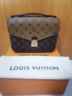 Louis Vuitton Monogram Canvas Pochette Metis Bag, Women's Fashion, Bags &  Wallets on Carousell