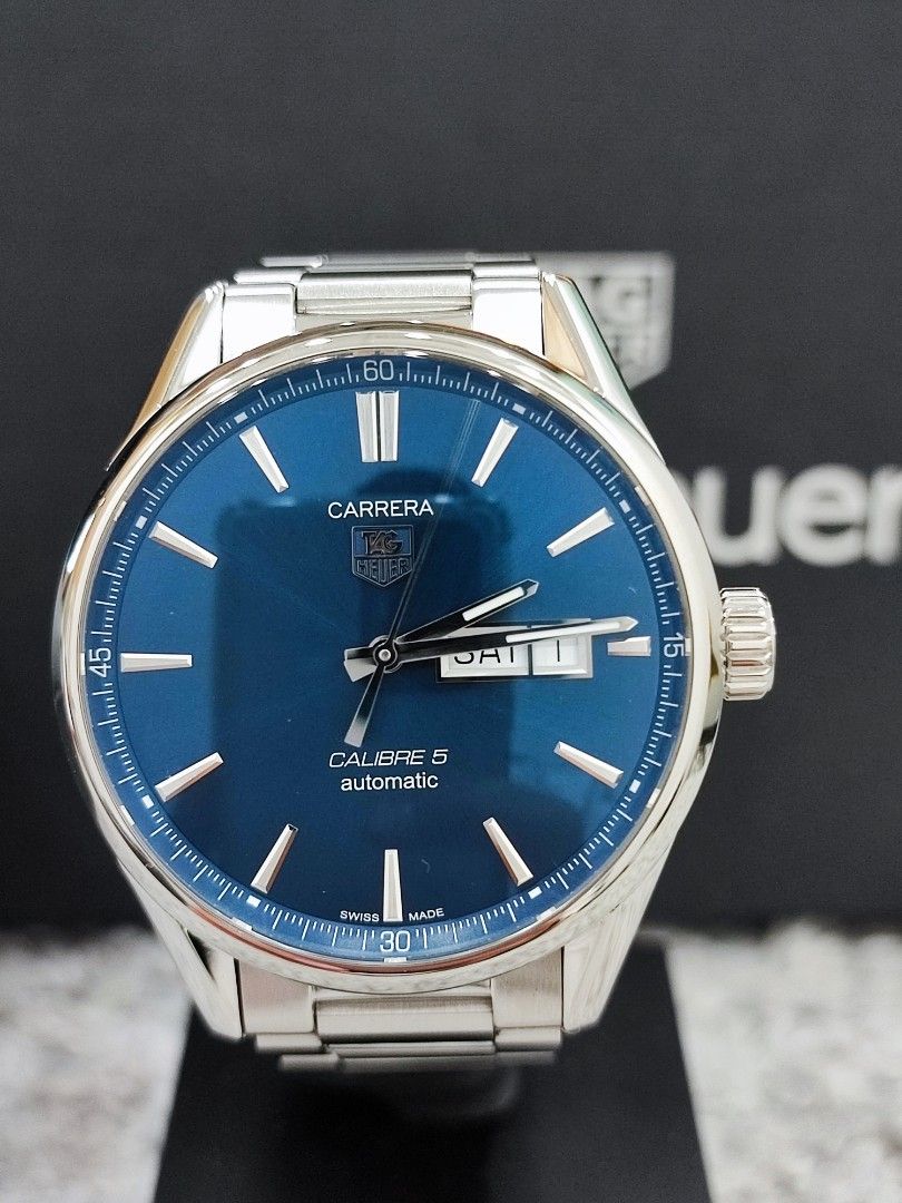 SOLD) M Store KL TAG HEUER CARRERA WAR201 Automatic Blue Dial Day Date Calibre  5, Luxury, Watches on Carousell
