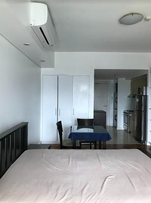 Rockwell Manansala Studio FOR LEASE (Category: Apartments & Condos) located in Makati City. Submitted by Rhea18 (Listing ID 1218558147, Image 2). Description: The Manansala Studio, 36sqm, no parking Furnished, facing mall. Well maintained unit Clean and negotiable. 35,000.00 LAST PRICE 1 year advance See to Appreciate, Book the viewing with Us. Please contact Rhei @ +63 961 168 0608 or (0945) 970 5658 GODBLESS 🙏🙏🙏.