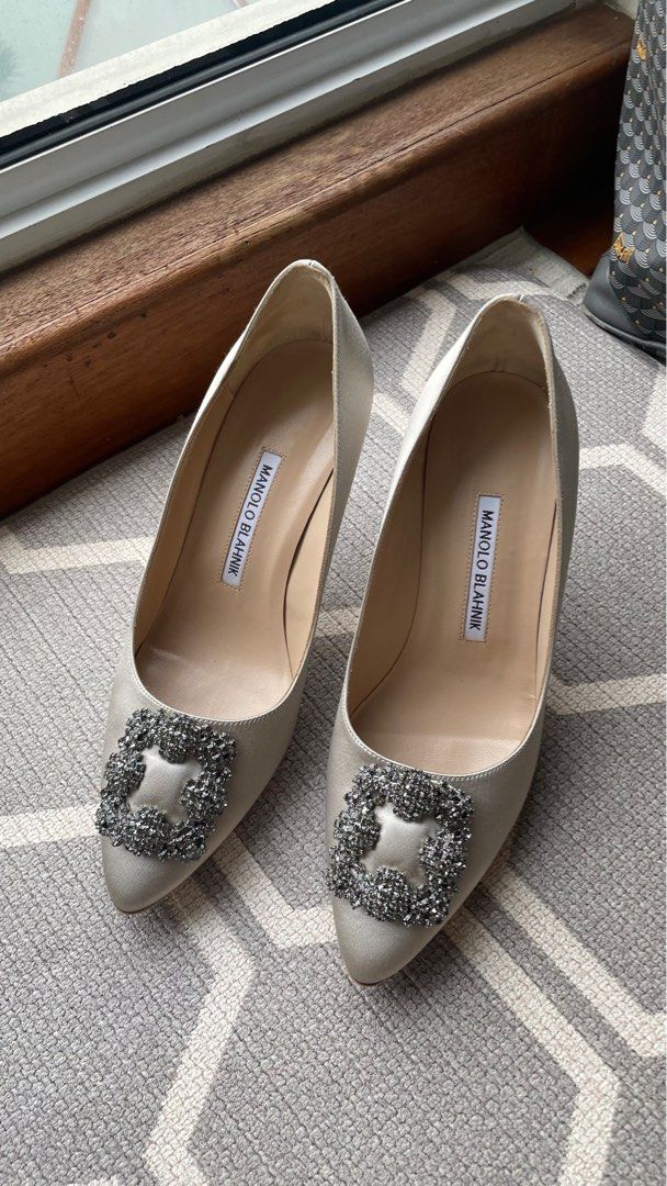 Manolo blahnik 70mm hot sale