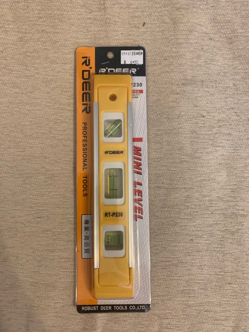 Mini Level (Category: Home Improvement Tools & Accessories) located in Singapore. Submitted by andotango (Listing ID 1218613194, Image 1). Description: .