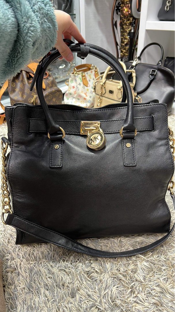 MK Hamilton Large Plain Black, Luxury, Bags & Wallets on Carousell