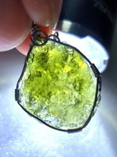 MOLDAVITE 捷克陨石