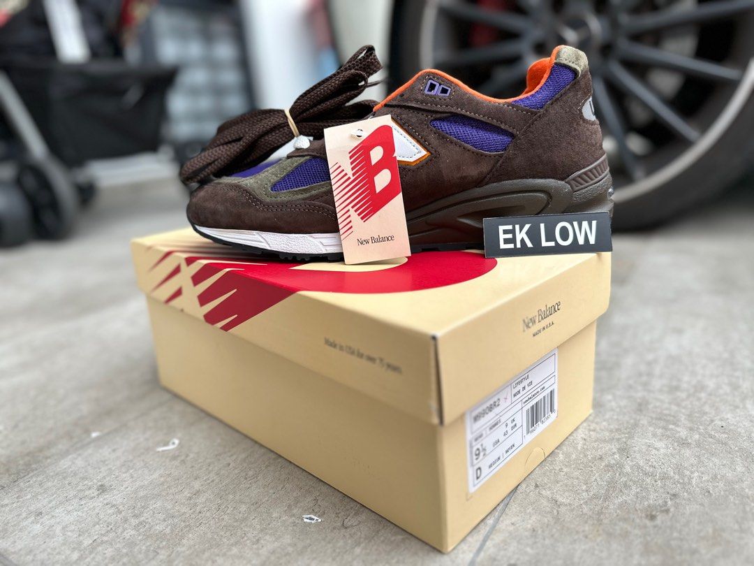 New balance x Teddy Santis M990v2 dark brown below retail