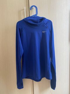 二手Nike  dry fit 連帽長袖薄上衣 XS
