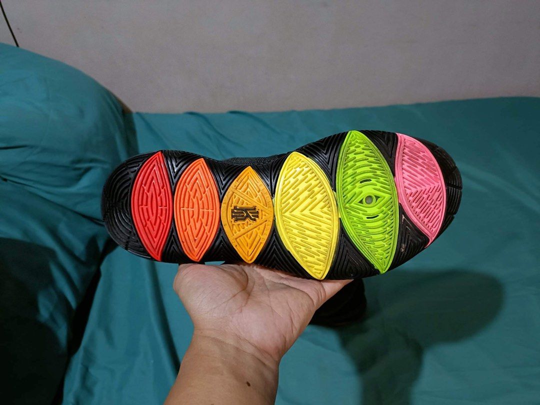All black deals kyrie 5