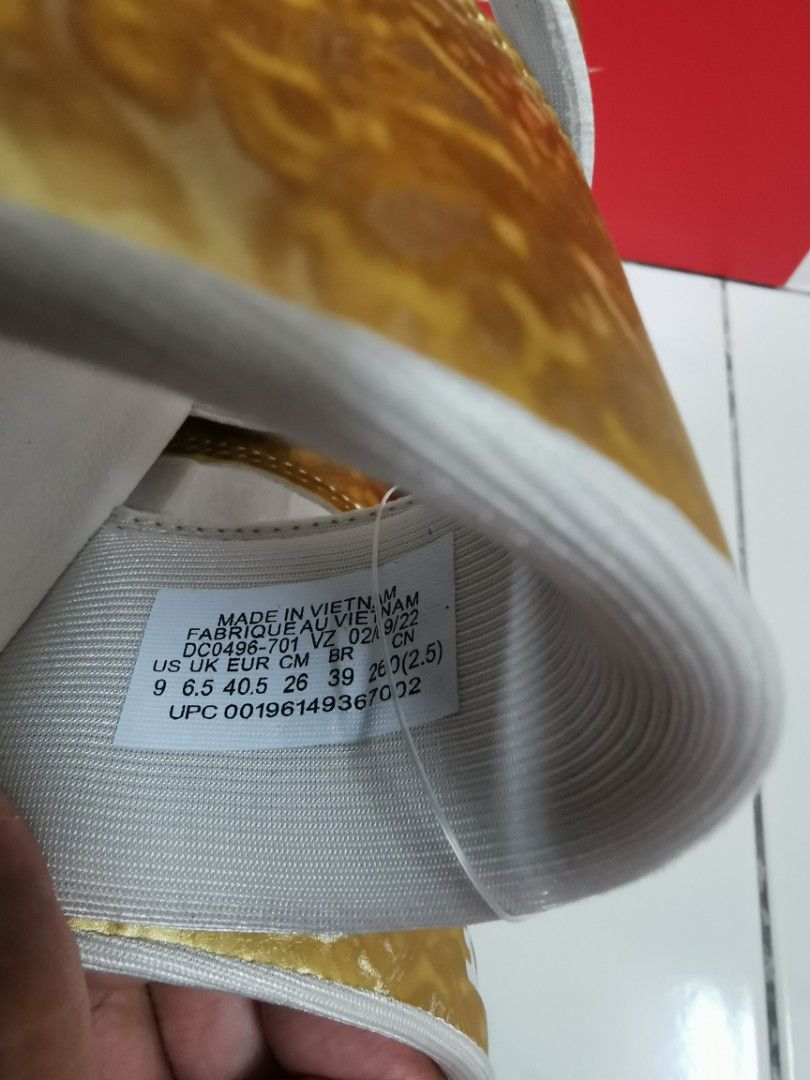 Nike Offcourt Duo Women's Slides Metallic Gold, Women's Fashion, Footwear,  Sandals on Carousell