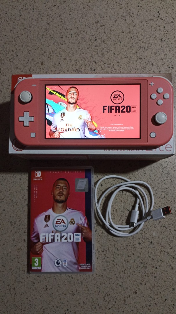 Fifa 20 hot sale switch lite