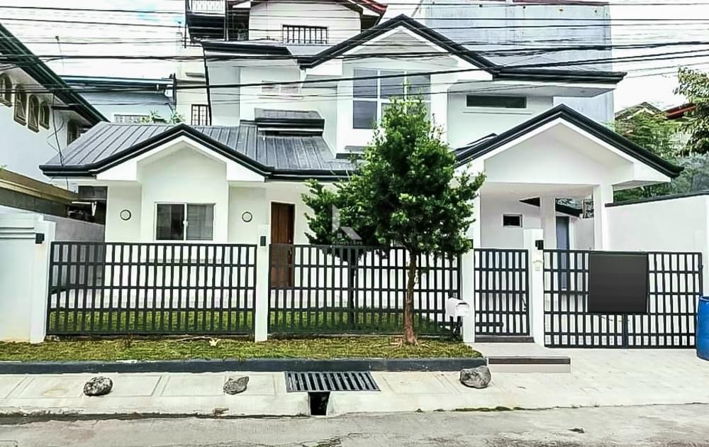 PA A Central Location Packed With Potential Two Storey House for