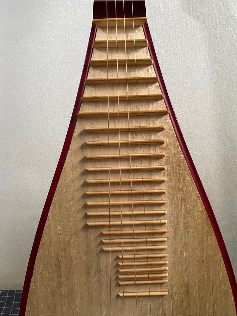 Pipa (Category: Musical Instruments) located in Singapore. Submitted by ecjwwa2dpv (Listing ID 1218588321, Image 3). Description: Pipa as good as new Comes with bag to carry around Comes with pipa book, cloth, extra strings Bought for school use but quit Slight negos allowed .