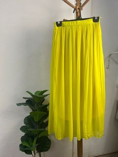 Pleated skirt