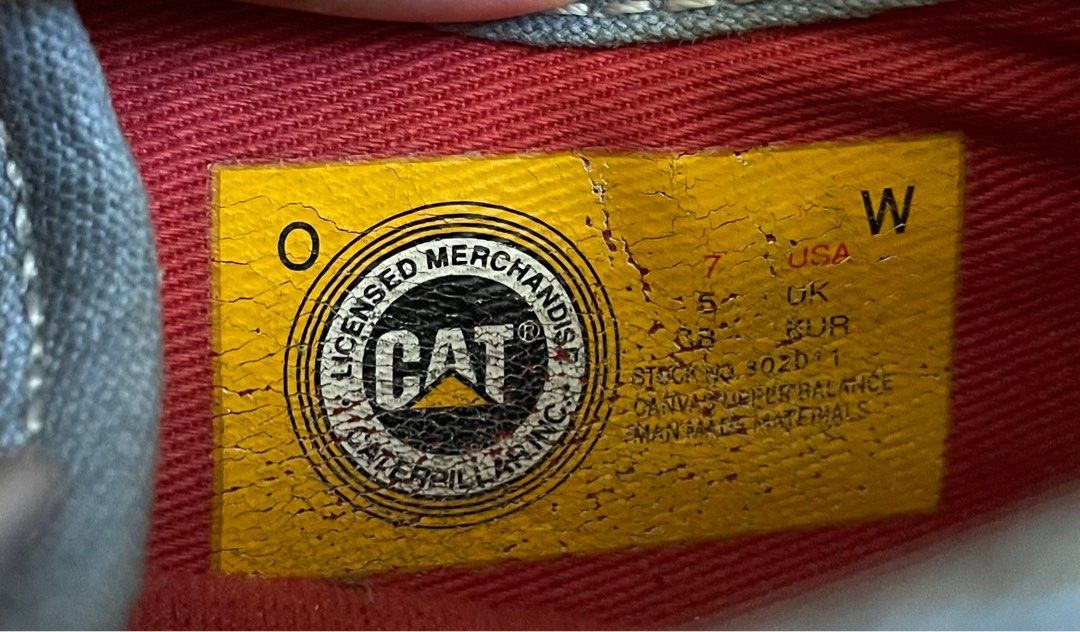 Preloved CAT mary jane shoes, size 7 on Carousell