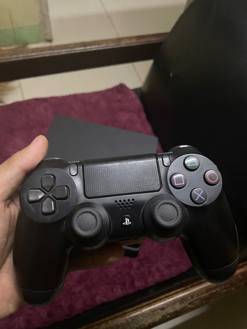 PS4 SLIM (Category: PlayStation) located in Caloocan City. Submitted by sebastiang07898 (Listing ID 1218744057, Image 2). Description: PS4 slim 500 GB latest firmware version original ds4 v2 controller original complete cables no issues north caloocan location.