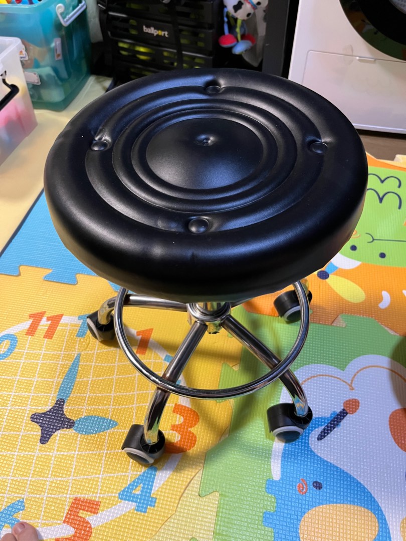 Pulley chair, height adjustable, scrollable, Furniture & Home Living