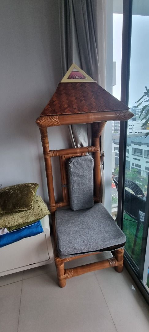 Pyramid chair for meditation deals