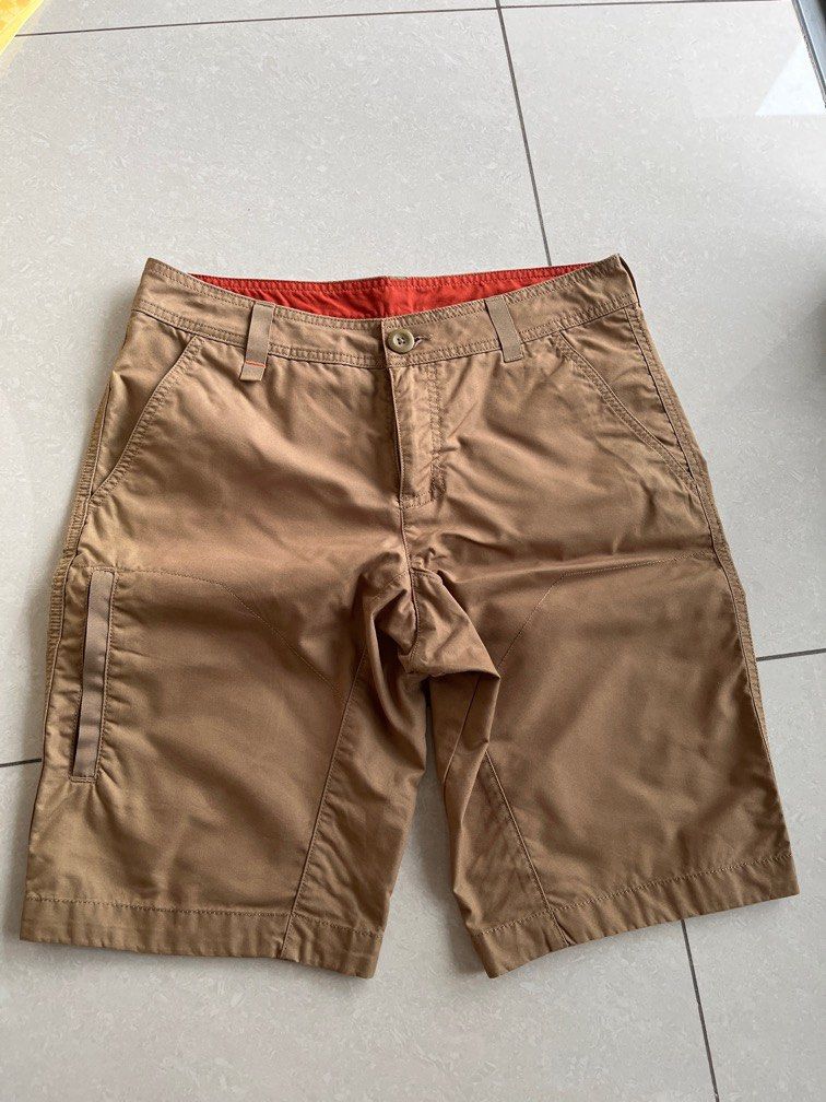 Quechua khaki shorts