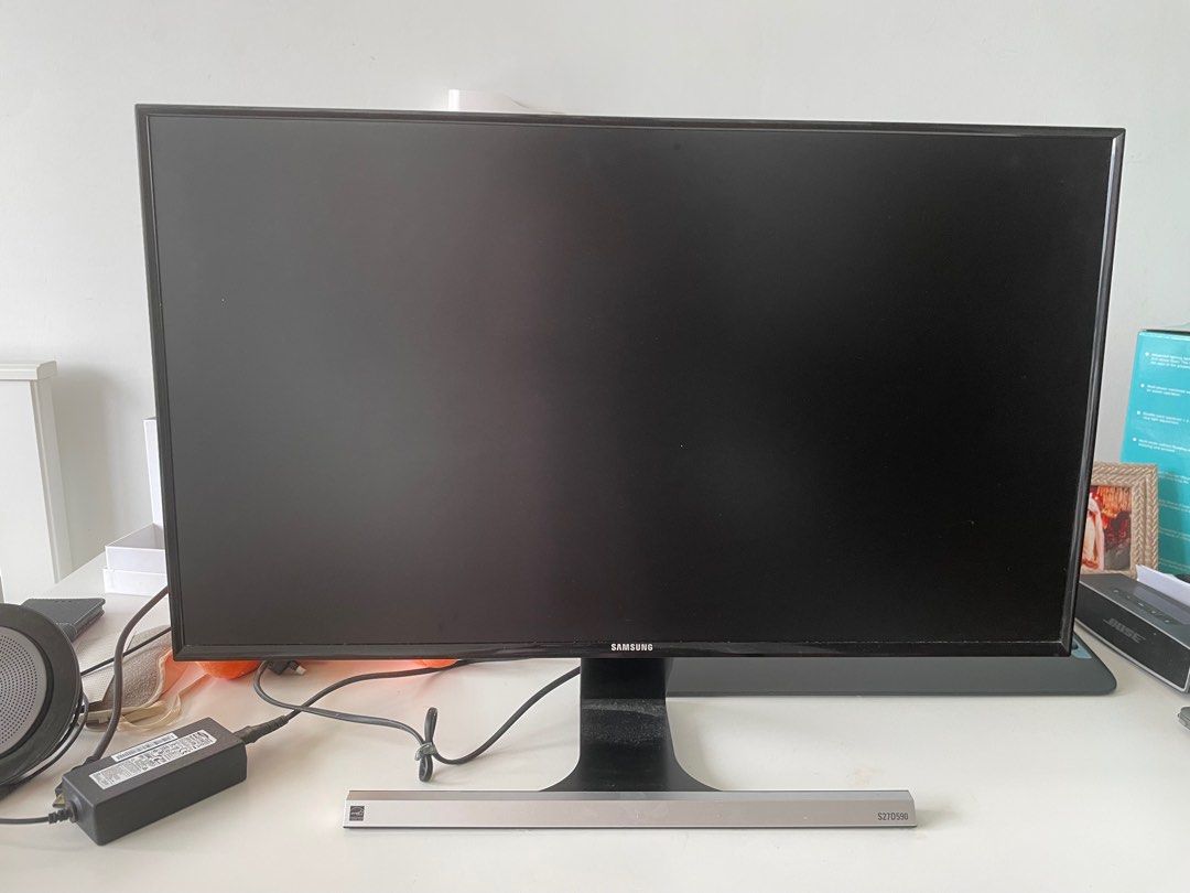 Samsung 27 inch monitor, Computers & Tech, Desktops on Carousell