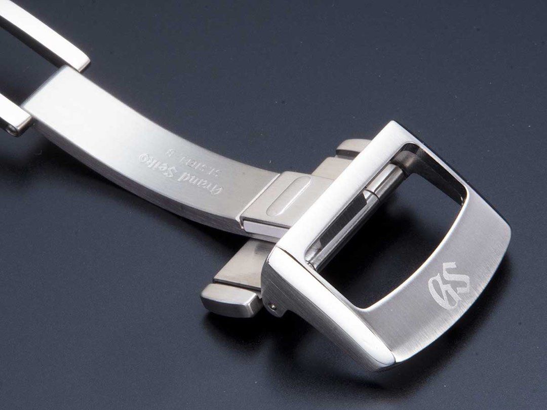Grand Seiko Genuine Clasp 18mm / B1CS51SA01B, Men's Fashion, Watches &  Accessories, Watches on Carousell