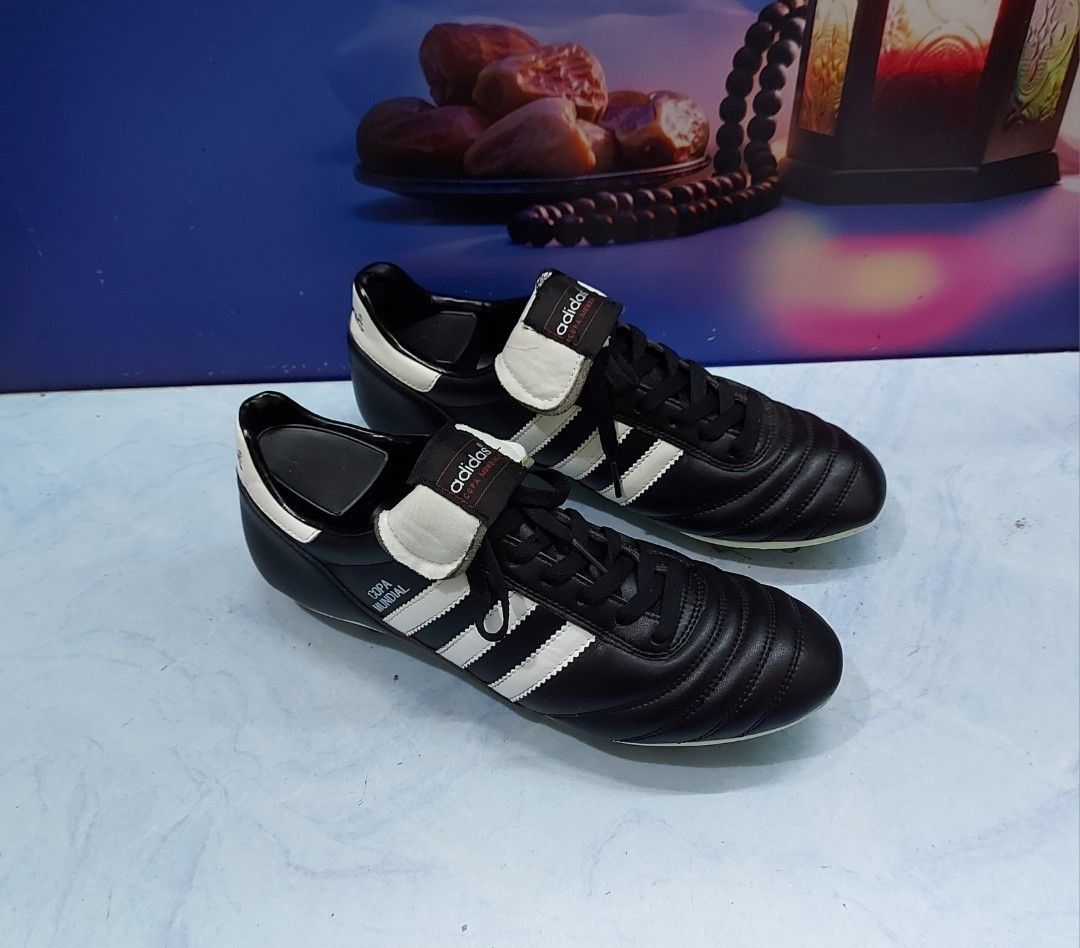 Sepatu Bola Adidas Copa Mudial G64449 Black White Size 42,5, Olah Raga,  Perlengkapan Olahraga Lainnya di Carousell