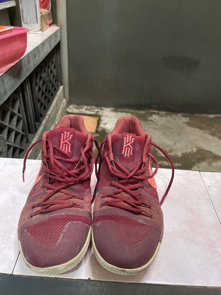 Kyrie clearance 3 maroon