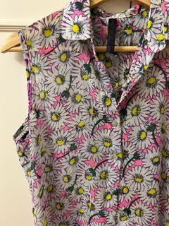 Sleeveless floral top