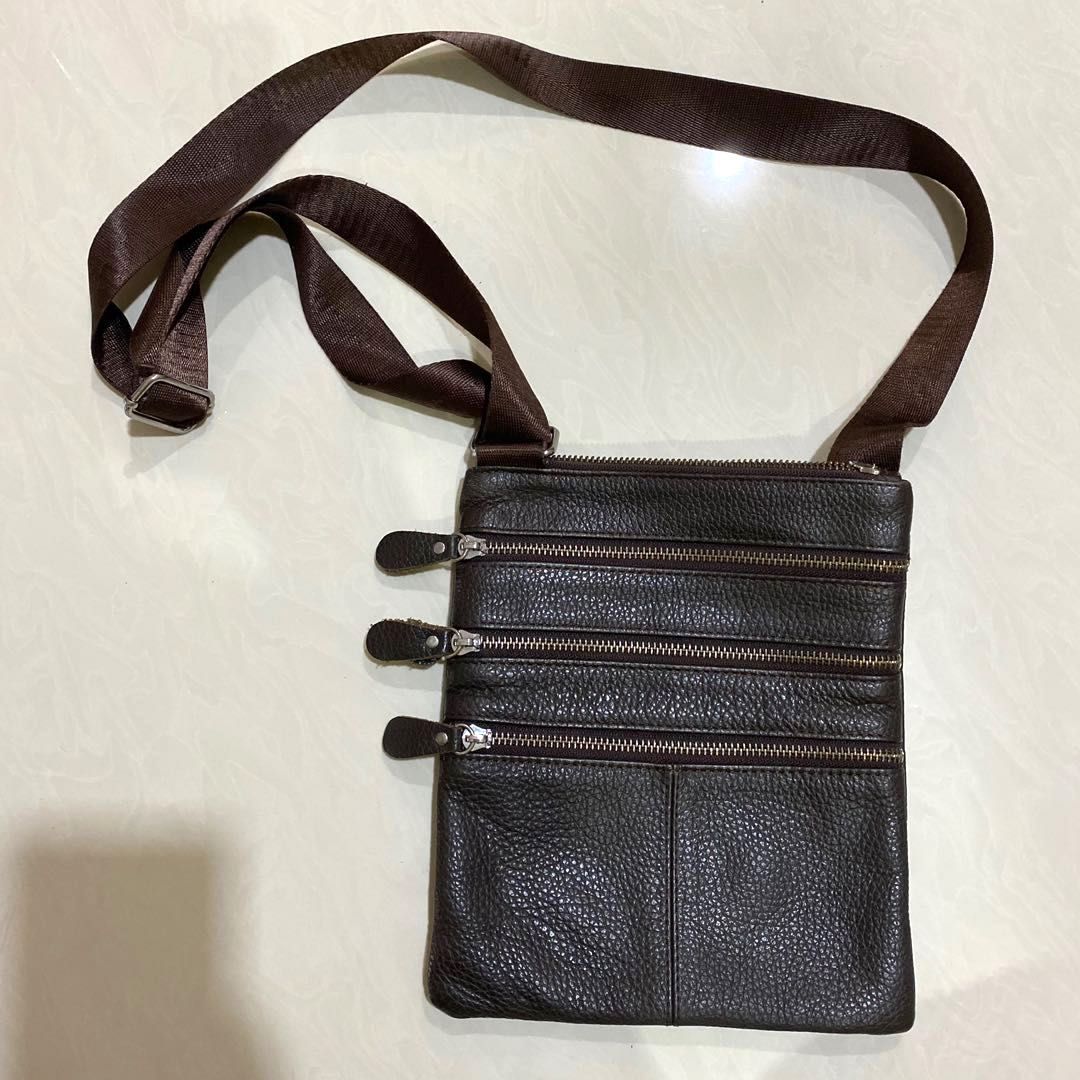 Sling bag with many compartments