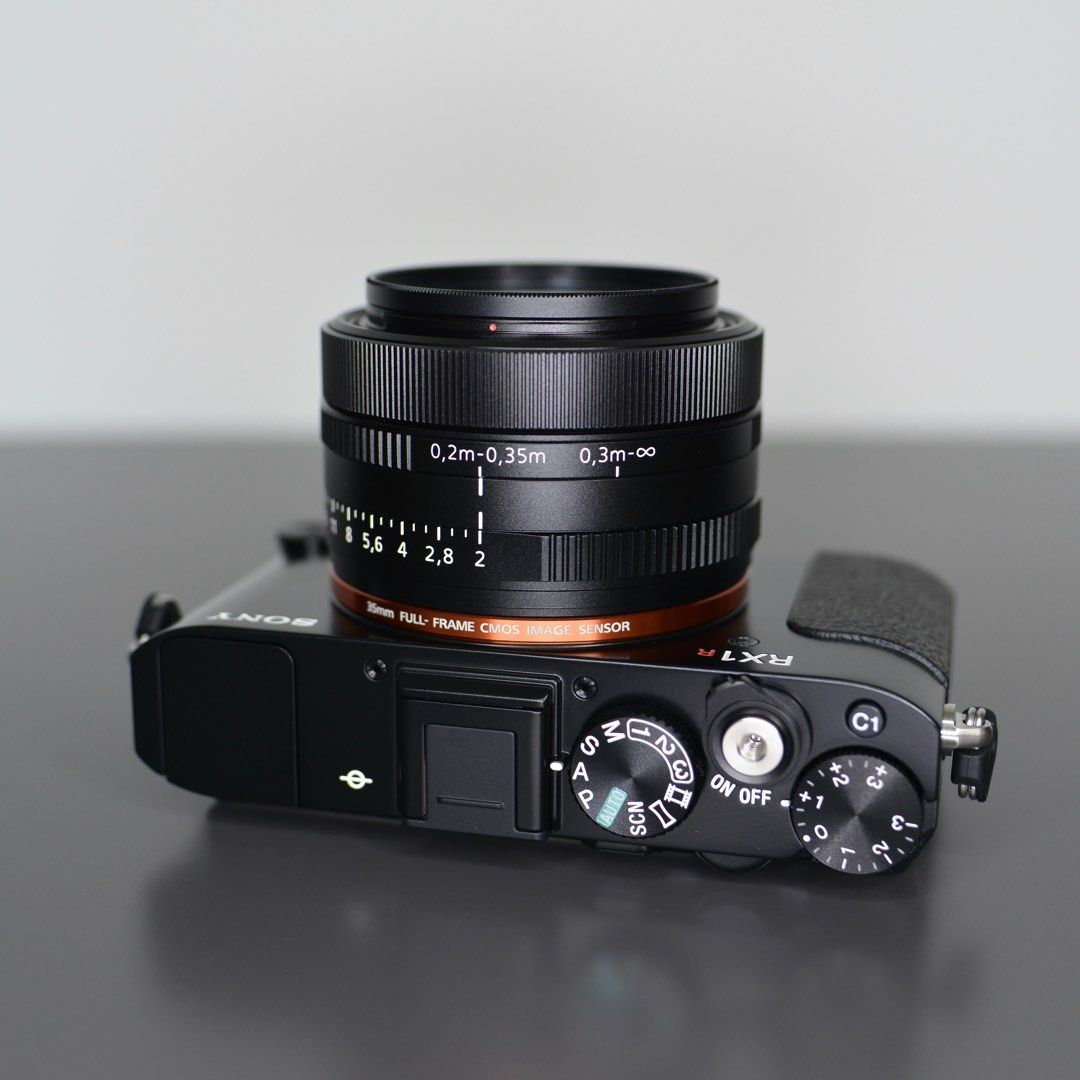 Sony RX1R II Full Frame Compact Camera, Photography, Cameras on Carousell