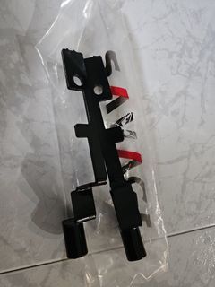Suspension bolt cover for super 4