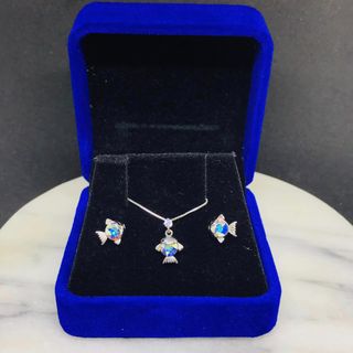 (Category: ) located in . Submitted by plusstylista (Listing ID 1218744096, Image 1). Description: .