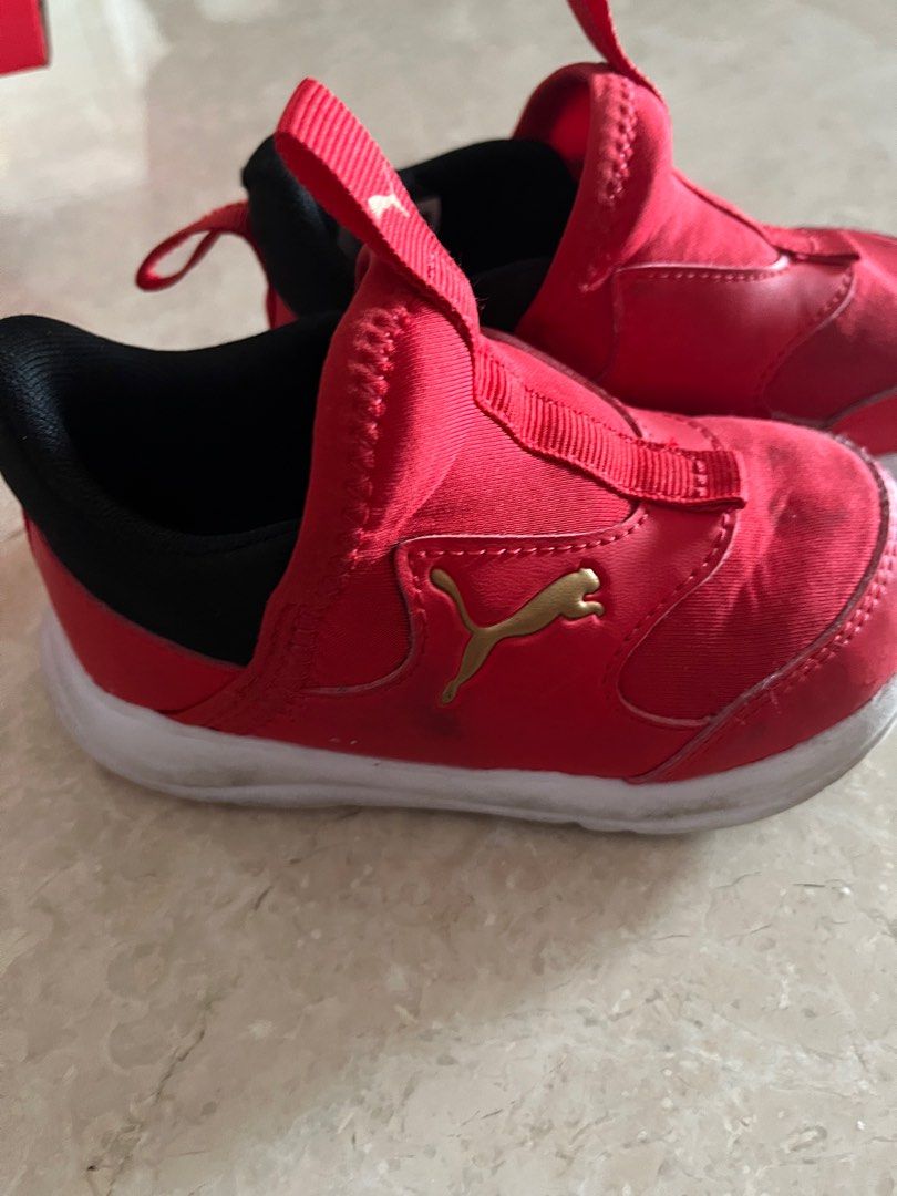 Red pumas kids top
