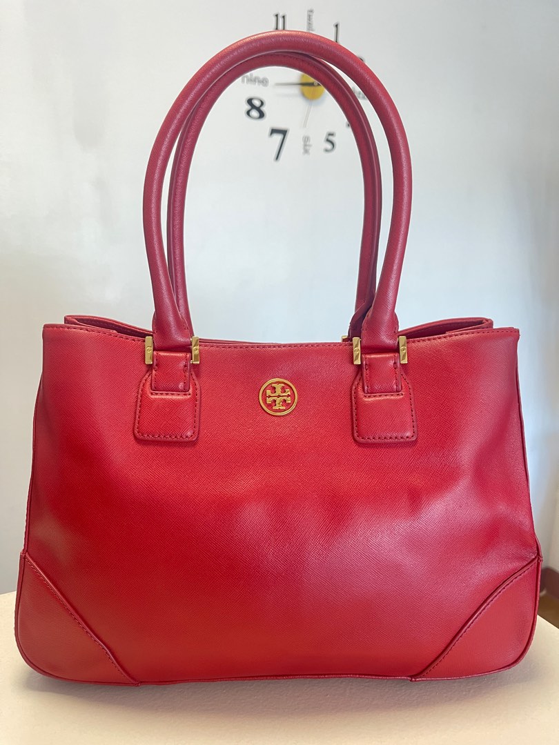 Tory Burch Robinson East West Tote in Red, Luxury, Bags & Wallets on  Carousell