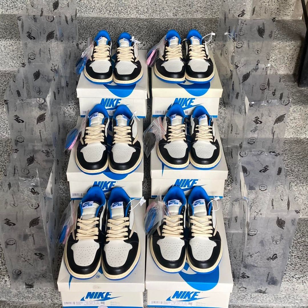 nike sunray sandals blue