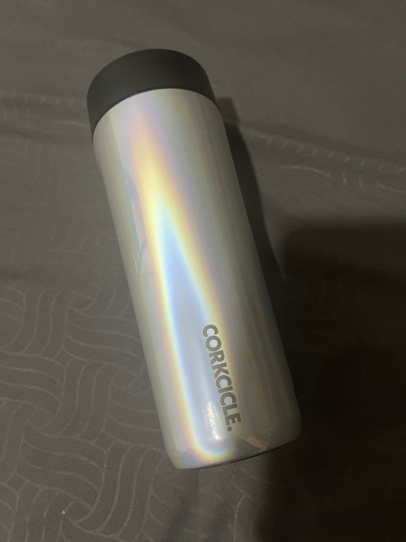 Tumbler Corkcicle commuter cup nebula prismatic, Barang Mewah, Aksesoris di Carousell