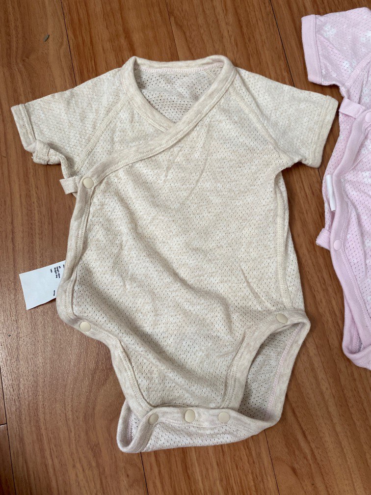 Uniqlo Onesie, Babies & Kids, Babies & Kids Fashion on Carousell