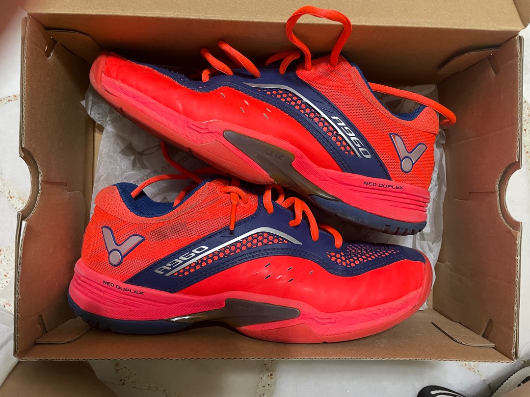 Victor A960 badminton shoes, Sports Equipment, Sports & Games, Racket
