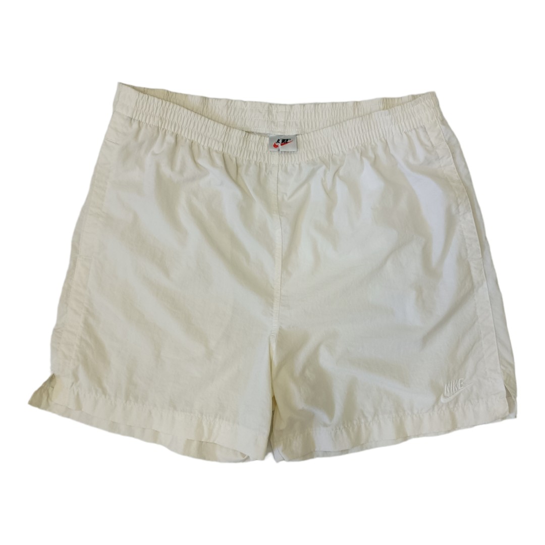 Vintage Nike White Mesh Shorts, Men's Fashion, Bottoms, Shorts on Carousell