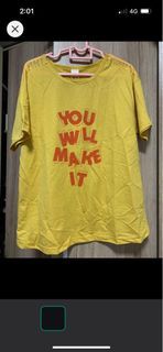 Yellow short sleeve pajamas