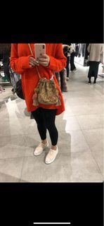 Zara 橘紅針織衫
