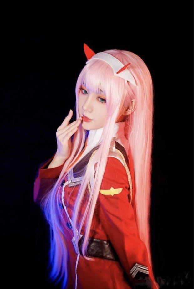 ZeroTwo Cosplay Darling in the Franxx, Hobbies & Toys, Collectibles
