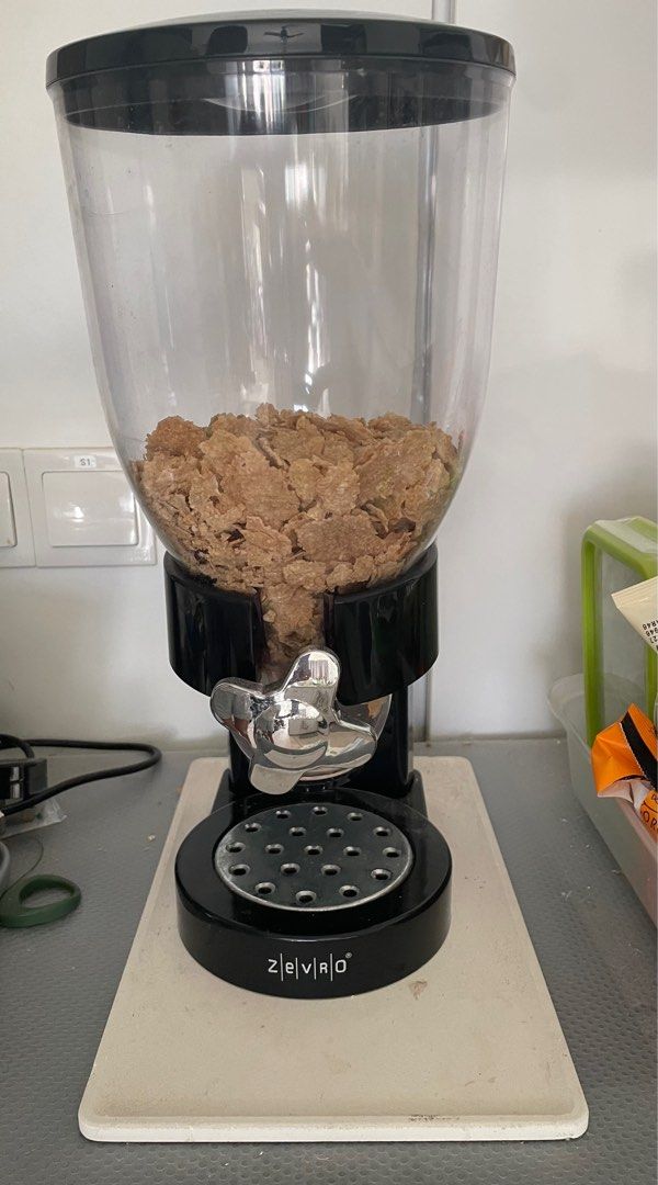 Zevro cereal dispenser, Furniture & Home Living, Kitchenware