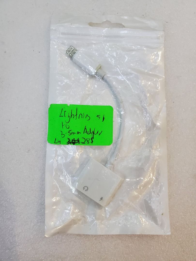 2 in 1 Lightning Male to 3.5 mm Audio Female and Lightning Female